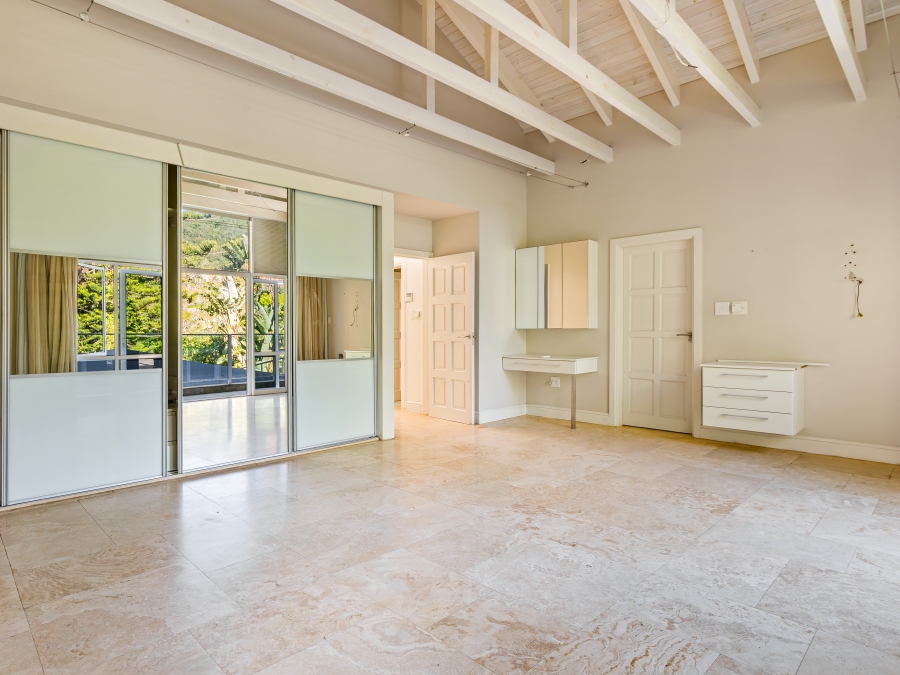 5 Bedroom Property for Sale in Leisure Isle Western Cape